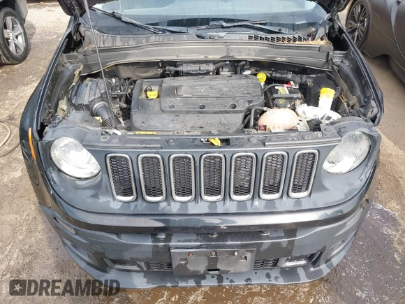 2015 Jeep Renegade Latitude with VIN ZACCJBBH2FPC25869, listed as a IAAI auction lot 40734359 with 128,475 mi miles. Bid and sale history available at carsss.com. Image 10.