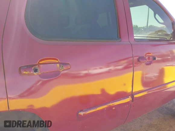 2007 Chevrolet Tahoe LT with VIN 1GNFC13037R231409, listed as a IAAI auction lot 42303972 with 82,550 mi miles and . Bid and sale history available at DreamBid. Image 12.