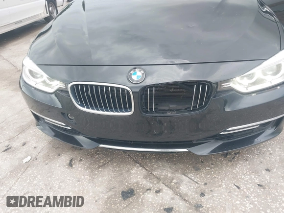 2013 BMW 3 Series 335i xDrive with VIN WBA3B9C55DF140287, listed as a IAAI auction lot 42658681 with 111,086 mi miles and . Bid and sale history available at DreamBid. Image 18.