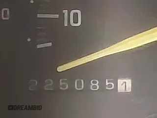 1993 GMC Sierra 1500 z VIN 1GTEK14H0PE542993, wystawiony jako IAAI lot #41833743 z przebiegiem 225 085 mil mil oraz . Historia ofert i sprzedaży dostępna na DreamBid. Obrazek 15.