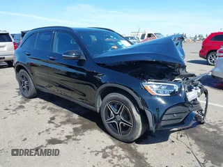 2022 Mercedes-Benz GLC 300 z VIN W1N0G8EB1NG102113, wystawiony jako IAAI lot #42222687 z przebiegiem 15 389 mil mil oraz . Historia ofert i sprzedaży dostępna na DreamBid. Obrazek 1.