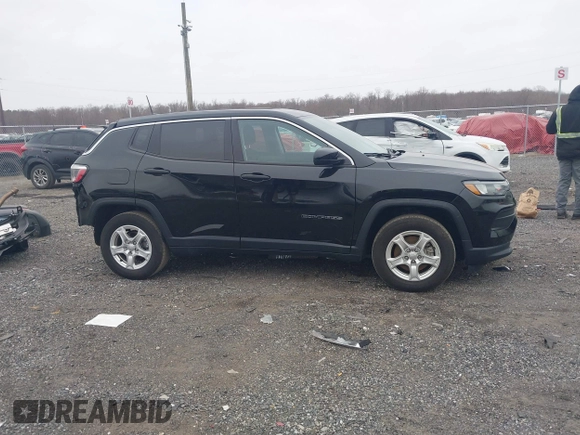 2022 Jeep Compass Sport with VIN 3C4NJCAB9NT213978, listed as a IAAI auction lot 41787199 with 29,142 mi miles and . Bid and sale history available at carsss.com. Image 14.