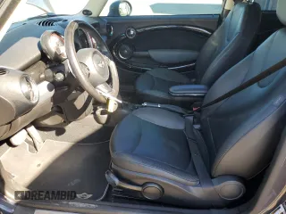 2012 MINI Clubman z VIN WMWZF3C57CT488782, wystawiony jako Copart lot #47300465 z przebiegiem 109 569 mil mil oraz Szkoda całkowita • Salvage title. Historia ofert i sprzedaży dostępna na DreamBid. Obrazek 7.