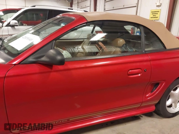 1998 Ford Mustang with VIN 1FAFP444XWF226648, listed as a IAAI auction lot 42019340 with 88,406 mi miles. Bid and sale history available at carsss.com. Image 14.