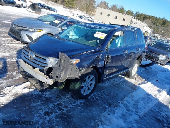 2013 Toyota Highlander with VIN 5TDBK3EH9DS259561, listed as a IAAI auction lot 41584837 with 48,527 mi miles. Bid and sale history available at carsss.com. Image 18.