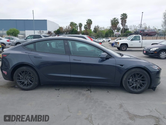 2024 Tesla Model 3 z VIN 5YJ3E1EA2RF784394, wystawiony jako IAAI lot #42034036 z przebiegiem 14 594 mil mil oraz . Historia ofert i sprzedaży dostępna na DreamBid. Obrazek 13.