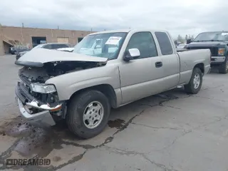 2001 Chevrolet Silverado 1500 LS with VIN 2GCEC19T311109560, listed as a IAAI auction lot 42065330 with 271,232 mi miles. Bid and sale history available at carsss.com. Image 2.