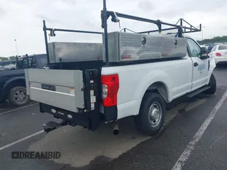 2022 Ford F-250 XL с VIN 1FTBF2A66NEG45011, выставлен на аукционе IAAI как лот 42244779 с пробегом 64 524 миль миль и . История ставок и продаж доступна на DreamBid. Изображение 4.