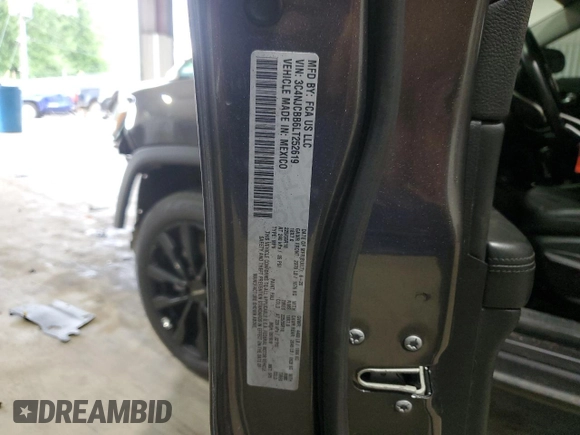 2020 Jeep Compass Latitude z VIN 3C4NJCBB6LT252619, wystawiony jako Copart lot #54860815 z przebiegiem Nie podano mil oraz Szkoda całkowita • Salvage title. Historia ofert i sprzedaży dostępna na DreamBid. Obrazek 14.