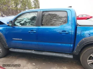 2017 Toyota Tacoma SR5 with VIN 3TMCZ5AN6HM114619, listed as a IAAI auction lot 41590012 with 165,936 mi miles. Bid and sale history available at carsss.com. Image 14.