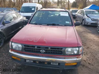 1997 Nissan Pathfinder XE with VIN JN8AR05Y2VW115250, listed as a IAAI auction lot 42021906 with 168,395 mi miles. Bid and sale history available at carsss.com. Image 6.
