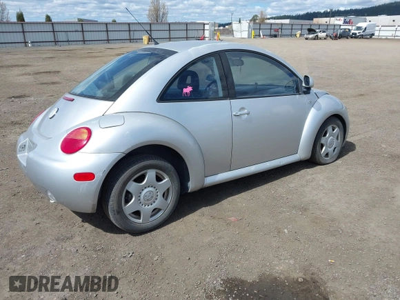 1999 Volkswagen Beetle GLX with VIN 3VWDD21C3XM457125, listed as a IAAI auction lot 39129482 with 156,710 mi miles and . Bid and sale history available at DreamBid. Image 4.
