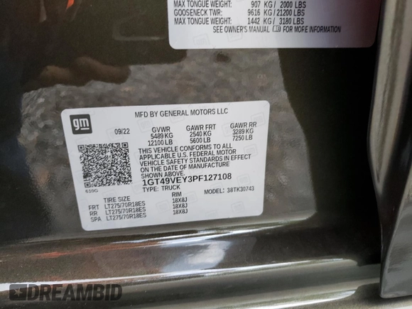 2023 GMC Sierra 3500HD AT4 z VIN 1GT49VEY3PF127108, wystawiony jako Copart lot #57052823 z przebiegiem 9915 mil mil oraz Szkody całkowita. Historia ofert i sprzedaży dostępna na DreamBid. Obrazek 12.