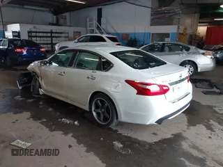 2016 Nissan Altima SR with VIN 1N4AL3AP1GC174425, listed as a IAAI auction lot 41177401 with 173,374 mi miles and . Bid and sale history available at DreamBid. Image 3.