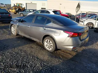 2022 Nissan Altima 2.5 S with VIN 1N4BL4BV8NN316083, listed as a IAAI auction lot 41437171 with 88,158 mi miles. Bid and sale history available at carsss.com. Image 3.