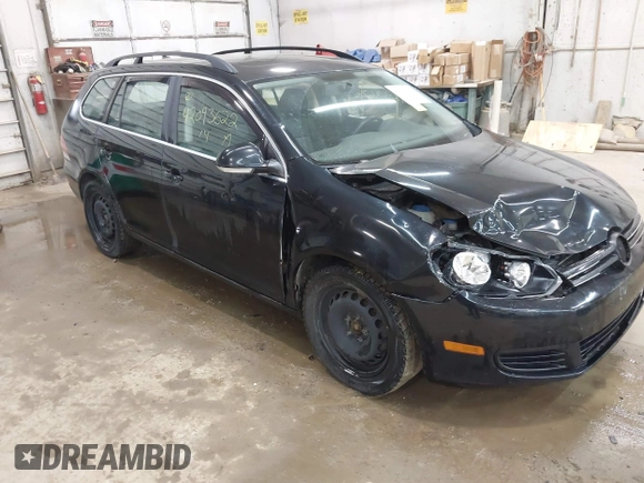 2014 Volkswagen Jetta SportWagen TDI w/Sunroof & Nav with VIN 3VWPL7AJ2EM626110, listed as a IAAI auction lot 42093622 with 115,691 mi miles. Bid and sale history available at carsss.com. Image 1.
