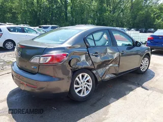 2012 Mazda 3 i Touring z VIN JM1BL1V78C1656263, wystawiony jako IAAI lot #42245893 z przebiegiem 161 723 mil mil oraz . Historia ofert i sprzedaży dostępna na DreamBid. Obrazek 4.