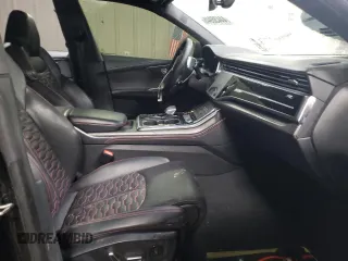 2023 Audi RS Q8 z VIN WU1ARBF15PD007165, wystawiony jako Copart lot #44438945 z przebiegiem Nie podano mil oraz Szkoda całkowita • Salvage title. Historia ofert i sprzedaży dostępna na DreamBid. Obrazek 7.