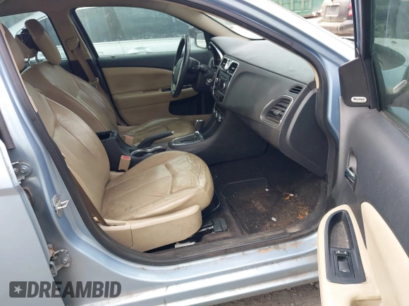 2014 Chrysler 200 Limited with VIN 1C3CCBCG8EN131359, listed as a IAAI auction lot 42076240 with 155,171 mi miles. Bid and sale history available at carsss.com. Image 5.