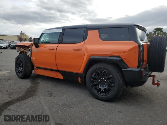 2024 GMC Hummer EV 2X z VIN 1GKB0NDE1RU106768, wystawiony jako Copart lot #82389304 z przebiegiem Nie podano mil oraz Szkody całkowita. Historia ofert i sprzedaży dostępna na DreamBid. Obrazek 2.