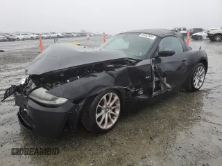 2007 BMW Z4 3.0i with VIN 4USBU33517LW70472, listed as a Copart auction lot 86463984 with 107,115 mi miles and Salvage Title. Bid and sale history available at carsss.com. Image 1.