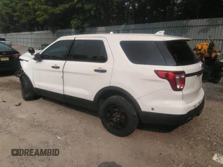 2017 Ford Police Interceptor Utility z VIN 1FM5K8AR9HGA24386, wystawiony jako IAAI lot #37197888 z przebiegiem 80 013 mil mil oraz . Historia ofert i sprzedaży dostępna na DreamBid. Obrazek 3.