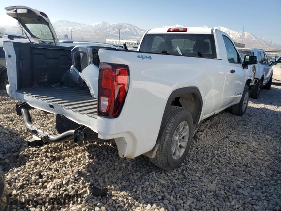 2024 GMC Sierra 1500 with VIN 3GTNUAED0RG333478, listed as a Copart auction lot 86540664 with 7,339 mi miles and Salvage Title. Bid and sale history available at DreamBid. Image 3.