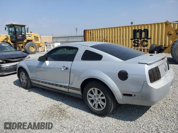 2007 Ford Mustang Deluxe с VIN 1ZVFT80N875282300, выставлен на аукционе Copart как лот 58549175 с пробегом 157 176 миль миль и Списание • Salvage title. История ставок и продаж доступна на DreamBid. Изображение 2.