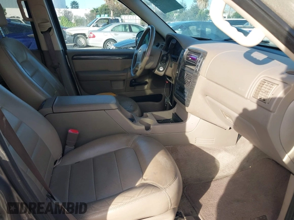 2002 Ford Explorer Limited с VIN 1FMDU75E12ZA88750, выставлен на аукционе IAAI как лот 41986753 с пробегом 160 527 миль миль и . История ставок и продаж доступна на DreamBid. Изображение 5.