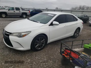 2015 Toyota Camry XLE with VIN 4T1BF1FK3FU941106, listed as a Copart auction lot 51180205 with 124,306 mi miles and Salvage Title. Bid and sale history available at carsss.com. Image 1.