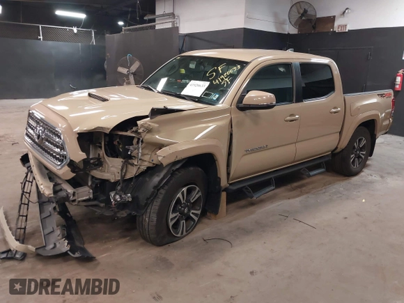 2016 Toyota Tacoma SR with VIN 5TFCZ5AN4GX033255, listed as a IAAI auction lot 41920633 with 71,681 mi miles and . Bid and sale history available at carsss.com. Image 17.