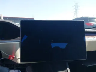 2022 Tesla Model S z VIN 5YJSA1E56NF490064, wystawiony jako IAAI lot #41858477 z przebiegiem Nie podano mil oraz . Historia ofert i sprzedaży dostępna na DreamBid. Obrazek 18.