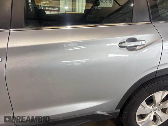 2023 Subaru Ascent Premium z VIN 4S4WMAAD2P3401303, wystawiony jako IAAI lot #42836533 z przebiegiem 30 589 mil mil oraz . Historia ofert i sprzedaży dostępna na DreamBid. Obrazek 5.