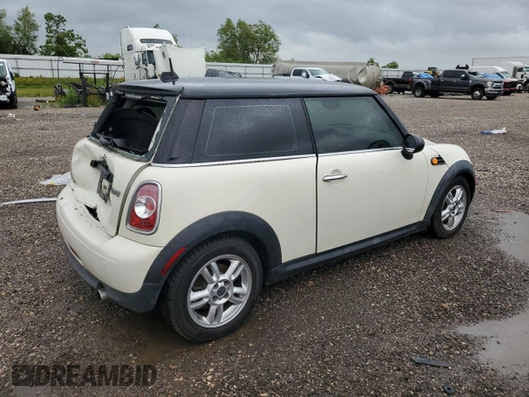 2013 MINI Hardtop z VIN WMWSU3C59DT688460, wystawiony jako Copart lot #55451925 z przebiegiem Nie podano mil oraz Szkoda całkowita • Salvage title. Historia ofert i sprzedaży dostępna na DreamBid. Obrazek 3.