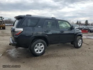 2024 Toyota 4Runner SR5 Premium with VIN JTENU5JR5R6221832, listed as a Copart auction lot 49089625 with 22,929 mi miles and Salvage Title. Bid and sale history available at carsss.com. Image 3.
