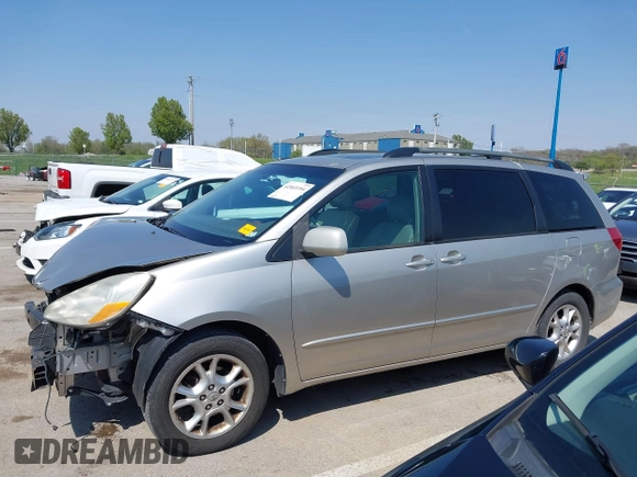 2005 Toyota Sienna XLE with VIN 5TDZA22CX5S238787, listed as a IAAI auction lot 42065394 with 293,652 mi miles and . Bid and sale history available at DreamBid. Image 15.