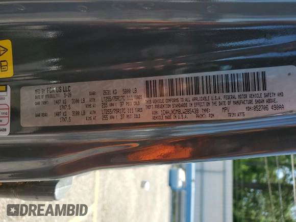 2020 Jeep Wrangler Unlimited Sport with VIN 1C4HJXDM8LW285439, listed as a Copart auction lot 55920754 with 53,509 mi miles and . Bid and sale history available at DreamBid. Image 13.