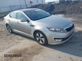 2013 Kia Optima Hybrid EX with VIN KNAGM4ADXD5059185, listed as a IAAI auction lot 42046712 with 204,884 mi miles. Bid and sale history available at carsss.com. Image 1.