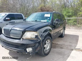 2006 Lincoln Navigator Luxury with VIN 5LMFU27536LJ25263, listed as a IAAI auction lot 41896990 with 278,954 mi miles. Bid and sale history available at carsss.com. Image 6.