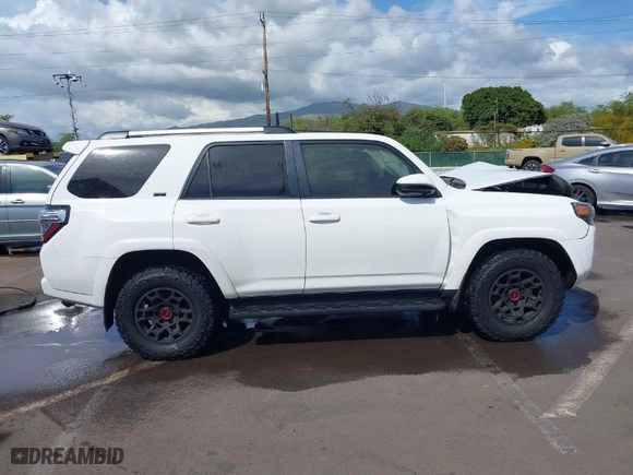 2021 Toyota 4Runner SR5 with VIN JTEEU5JR1M5240621, listed as a IAAI auction lot 41487095 with 37,676 mi miles. Bid and sale history available at carsss.com. Image 14.