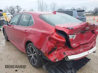 2020 Toyota Camry SE with VIN 4T1G11AK5LU400887, listed as a IAAI auction lot 41723723 with 93,443 mi miles. Bid and sale history available at carsss.com. Image 3.