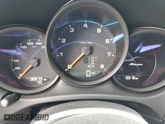 2018 Porsche Macan with VIN WP1AA2A59JLB15055, listed as a Copart auction lot 52951695 with 36,879 mi miles and Salvage Title. Bid and sale history available at carsss.com. Image 9.