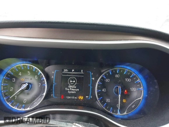 2017 Chrysler Pacifica Touring L with VIN 2C4RC1BG1HR797200, listed as a IAAI auction lot 42044020 with 124,115 mi miles and . Bid and sale history available at DreamBid. Image 15.