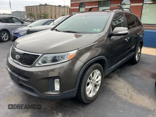 2014 Kia Sorento EX with VIN 5XYKU4A75EG510734, listed as a Copart auction lot 62927005 with 151,000 mi miles and Clean title. Bid and sale history available at DreamBid. Image 2.