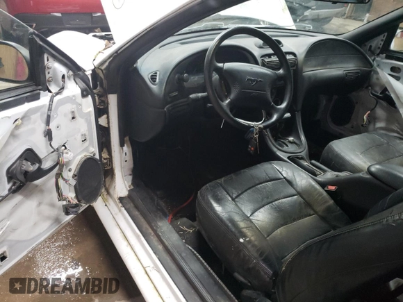 1995 Ford Mustang with VIN 1FALP404XSF266697, listed as a Copart auction lot 47772545 with 97,995 mi miles and Clean Title. Bid and sale history available at carsss.com. Image 8.