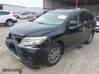 2014 Nissan Pathfinder Platinum with VIN 5N1AR2MM0EC706647, listed as a IAAI auction lot 41718972 with 104,808 mi miles. Bid and sale history available at carsss.com. Image 2.