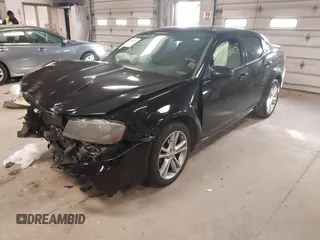 2014 Dodge Avenger SXT z VIN 1C3CDZCB3EN156146, wystawiony jako IAAI lot #42000054 z przebiegiem 149 166 mil mil oraz . Historia ofert i sprzedaży dostępna na DreamBid. Obrazek 17.