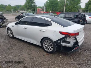 2018 Kia Optima LX z VIN 5XXGT4L3XJG246489, wystawiony jako IAAI lot #42107857 z przebiegiem 76 259 mil mil oraz . Historia ofert i sprzedaży dostępna na DreamBid. Obrazek 3.