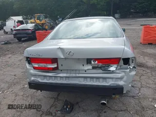 2001 Lexus ES 300 z VIN JT8BF28G910291019, wystawiony jako IAAI lot #42488530 z przebiegiem 170 168 mil mil oraz . Historia ofert i sprzedaży dostępna na DreamBid. Obrazek 16.