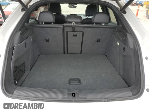 2018 Audi Q3 Premium z VIN WA1BCCFS7JR003141, wystawiony jako Copart lot #55787985 z przebiegiem 53 193 mil mil oraz Szkoda całkowita • Salvage title. Historia ofert i sprzedaży dostępna na DreamBid. Obrazek 6.